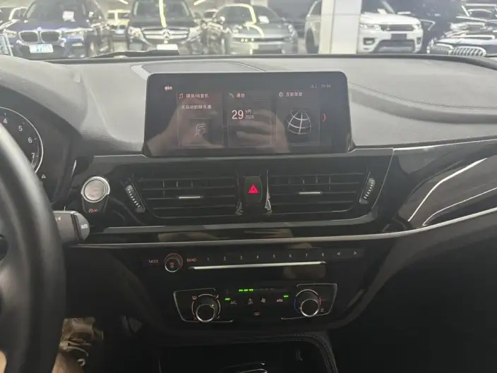 BMW 1 Series 2020 Model 120i Fashion Model – фото 6