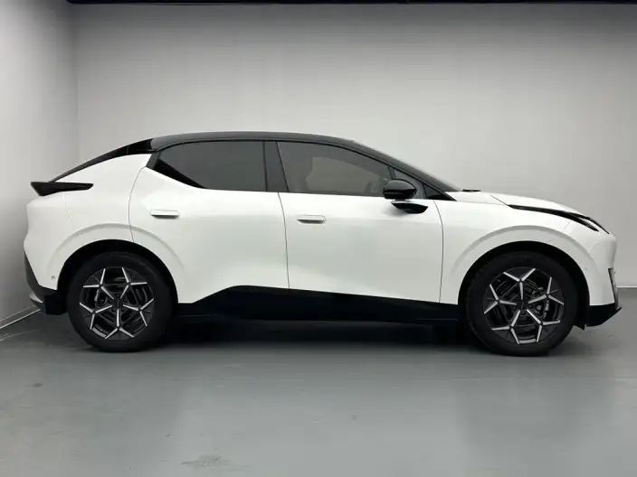 Lynk & Co 20 2025 Model Z20 530km Rear Drive Pro – фото 8
