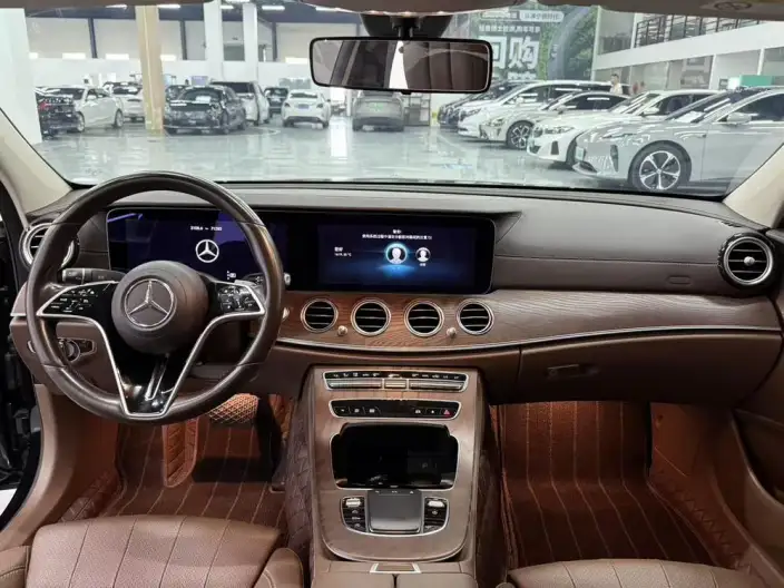 Mercedes-Benz E-Class 2022 Model E 260 L sedan – фото 7