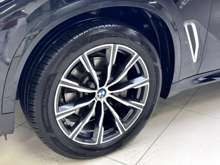 BMW X5 2022 Model Facelift xDrive 30Li Exclusive Model M Sports Set – фото 10