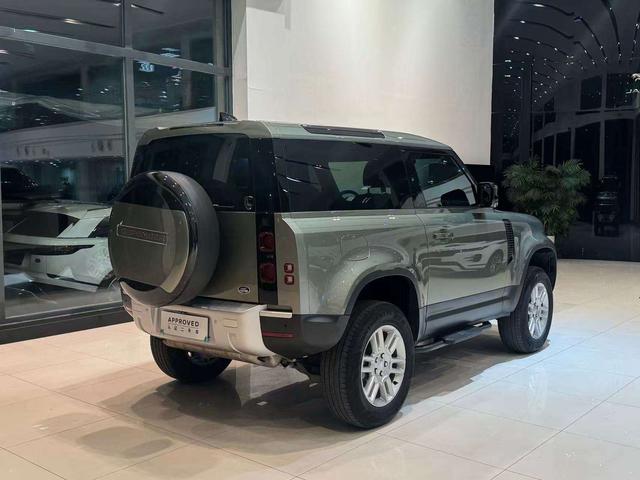 Land Rover De f ender 2024 90 2.0T P300 S – фото 4