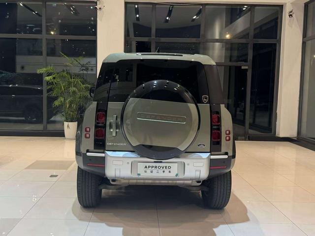 Land Rover De f ender 2024 90 2.0T P300 S – фото 5