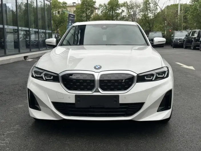 BMW i3 2022 Model eDrive35L – фото 2