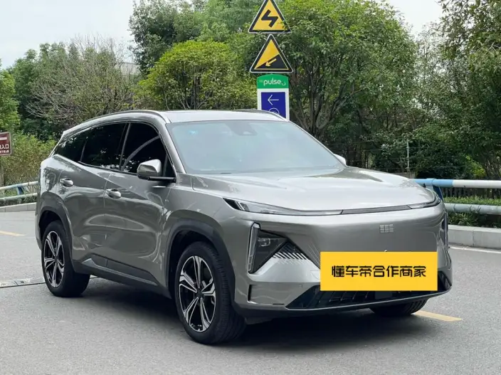 Geely Galaxy L7 2023 Model 1.5T DHT 115km MAX – фото 3