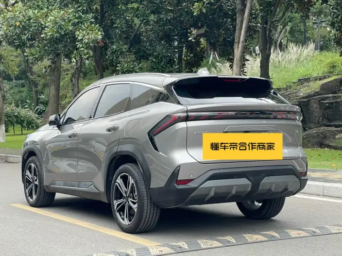 Geely Galaxy L7 2023 Model 1.5T DHT 115km MAX – фото 5