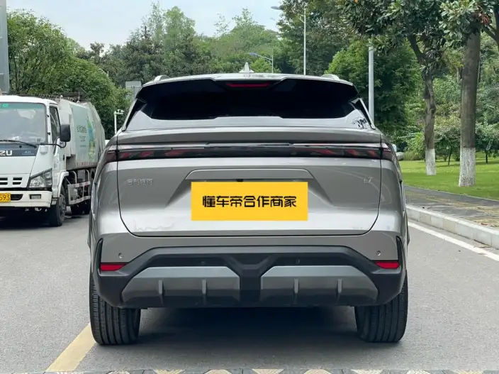Geely Galaxy L7 2023 Model 1.5T DHT 115km MAX – фото 6