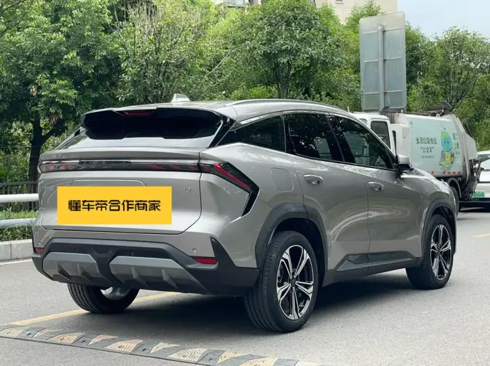 Geely Galaxy L7 2023 Model 1.5T DHT 115km MAX – фото 7