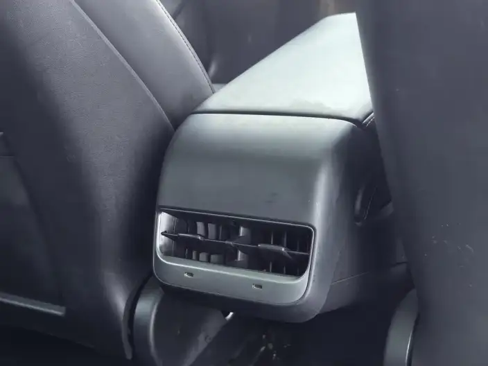 Model 3 2022 Model Performance High performance All-wheel drive version – фото 10