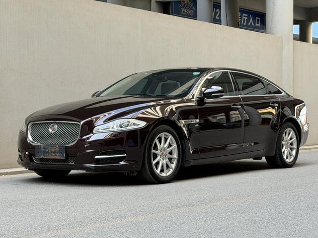 Jaguar XJ 2015 модификация XJL 3.0 SC 2WD Panorama Business Edition – фото 1