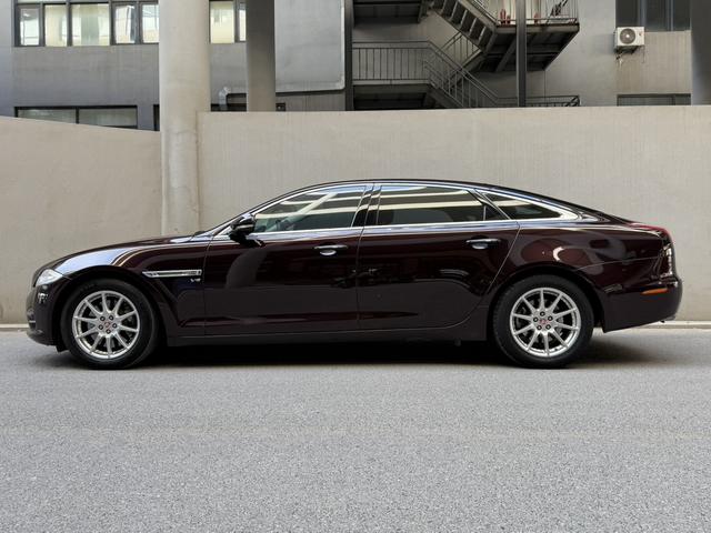 Jaguar XJ 2015 модификация XJL 3.0 SC 2WD Panorama Business Edition – фото 3