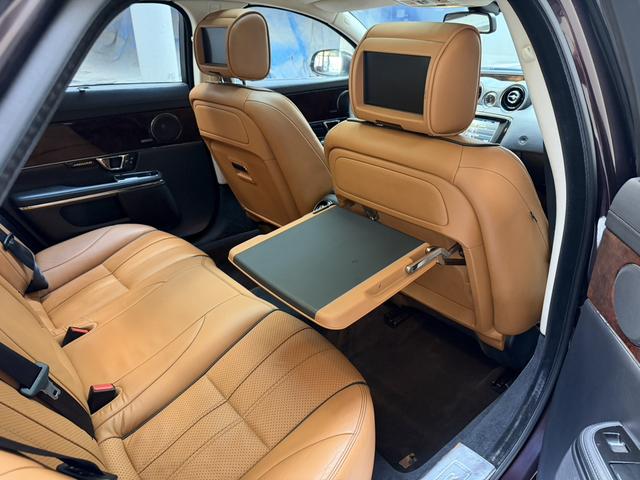 Jaguar XJ 2015 модификация XJL 3.0 SC 2WD Panorama Business Edition – фото 9
