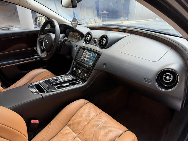 Jaguar XJ 2015 модификация XJL 3.0 SC 2WD Panorama Business Edition – фото 10