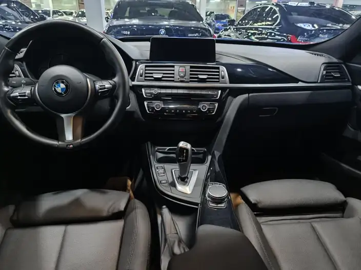 BMW 3 Series Gran Turismo 2020 Model 320i M Sports Set – фото 7