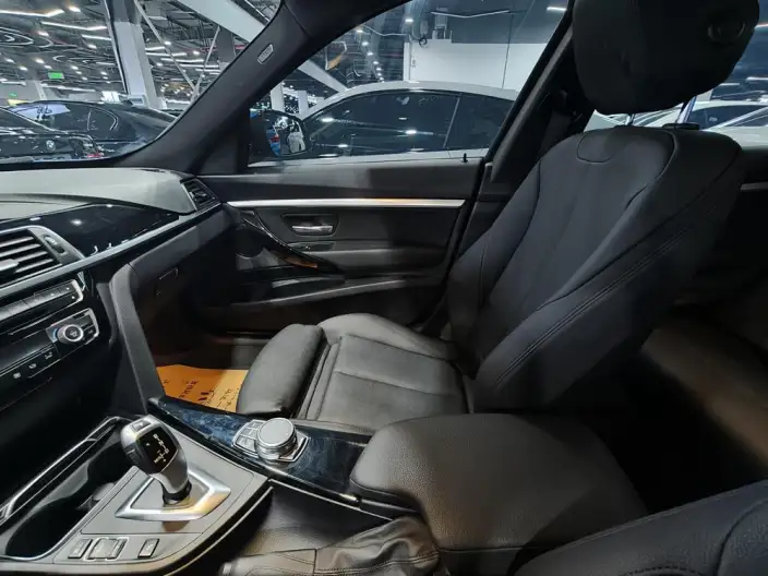 BMW 3 Series Gran Turismo 2020 Model 320i M Sports Set – фото 10