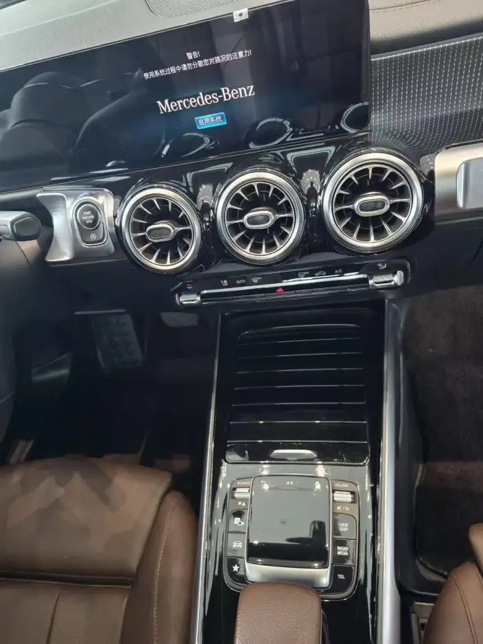 Mercedes-Benz GLB 2020 Model GLB 200 Dynamic Model – фото 5