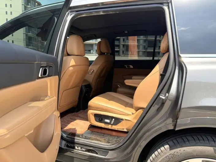 Li Auto ONE 2021 Model Extended Range 6 seat Edition – фото 8
