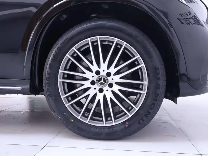 Mercedes-Benz GLC 2024 Model Facelift GLC 300 L 4MATIC Dynamic Model 5 seat – фото 4