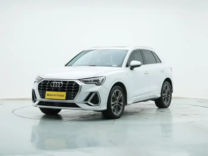 AUDI Q3 2021 Model 40 TFSI Fashion Dynamic Model – фото 1