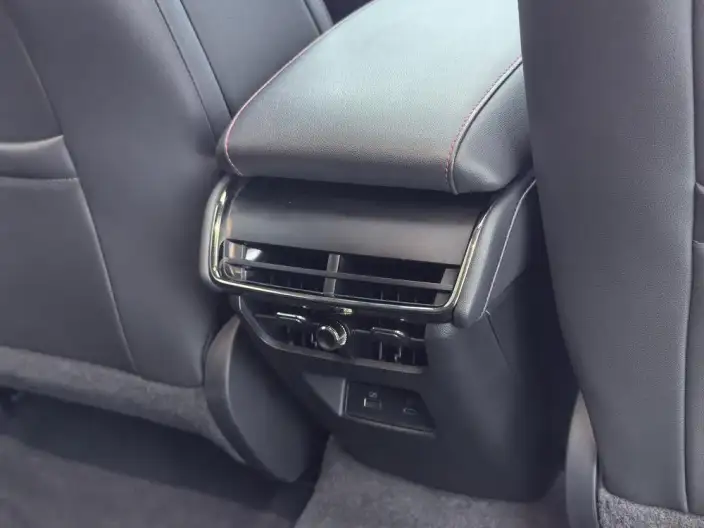 Ford Mondeo 2023 Model EcoBoost 180 Luxury Model – фото 10