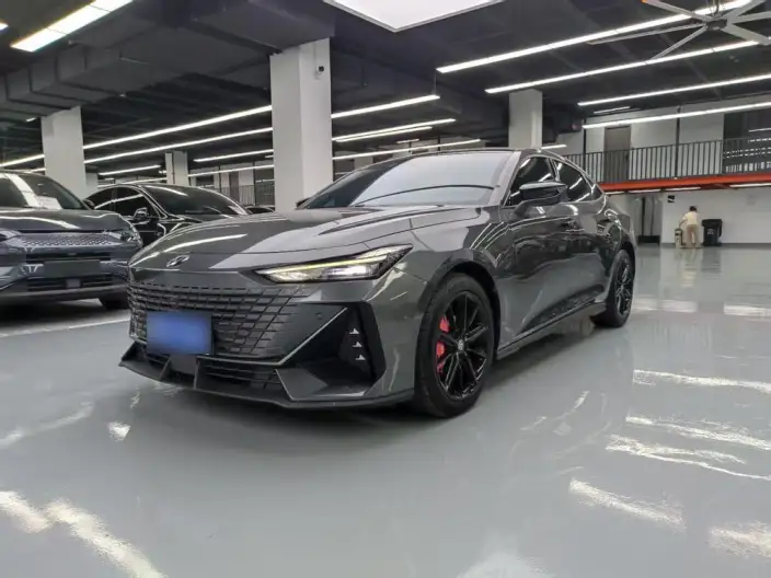 Changan UNI-V 2022 Model 1.5T Smart Pilot Model – фото 1