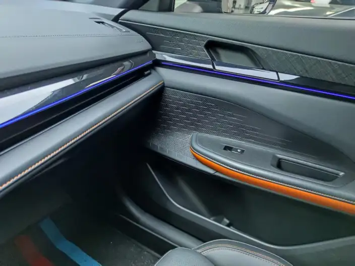 Changan UNI-V 2022 Model 1.5T Smart Pilot Model – фото 8