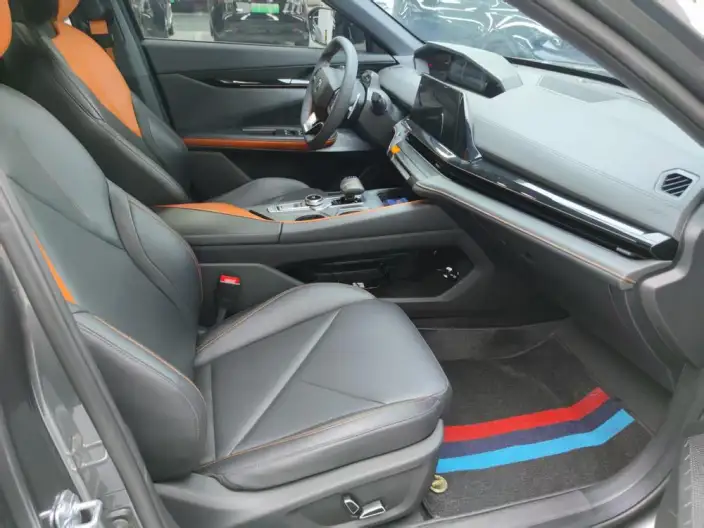 Changan UNI-V 2022 Model 1.5T Smart Pilot Model – фото 9