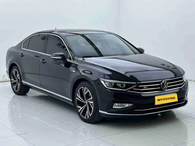 Volkswagen Magotan 2020 Model 330TSI DSG Luxury Model – фото 3