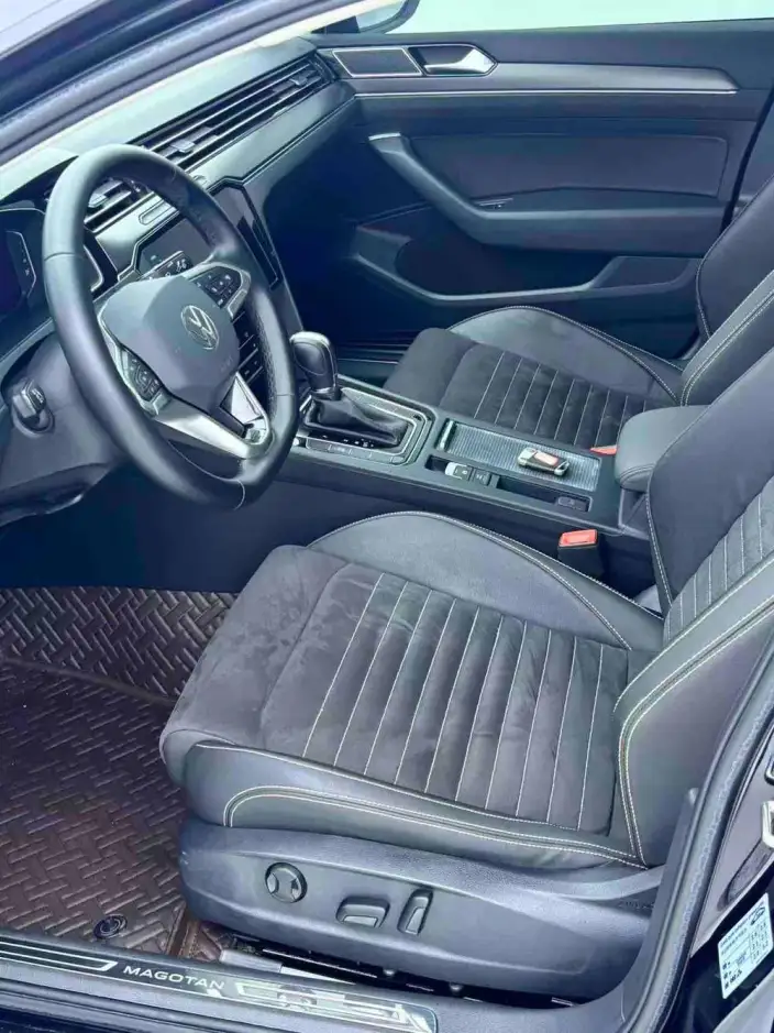 Volkswagen Magotan 2020 Model 330TSI DSG Luxury Model – фото 8