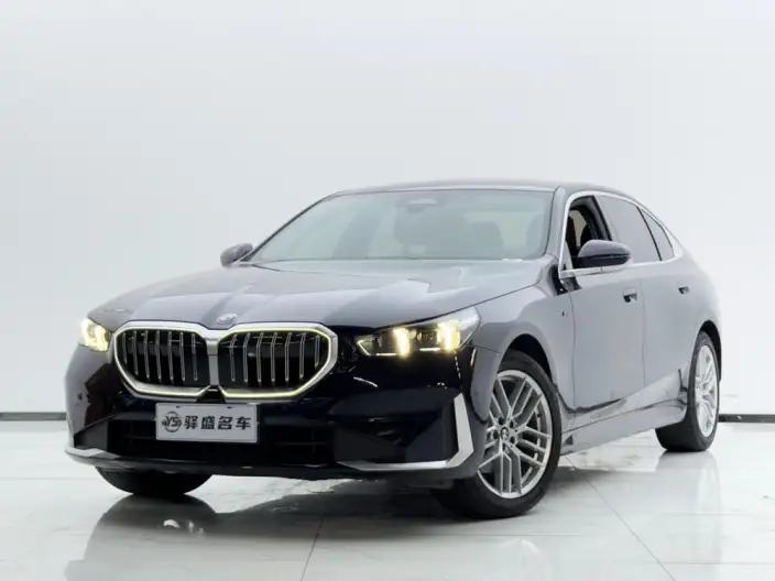 BMW 5 Series 2024 Model 525Li M Sports Set – фото 1