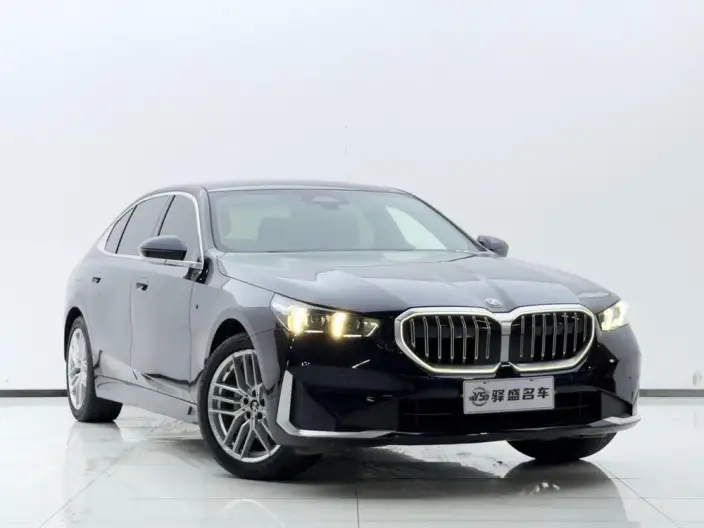 BMW 5 Series 2024 Model 525Li M Sports Set – фото 3