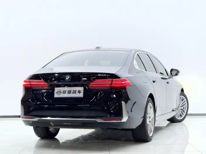 BMW 5 Series 2024 Model 525Li M Sports Set – фото 6