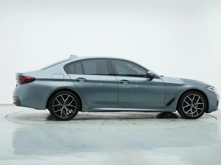 BMW 5 Series Imported 2022 Model 530i M Sports Set – фото 8