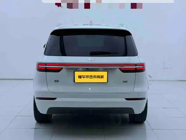 Li Auto ONE 2021 Model Extended Range 6 seat Edition – фото 5