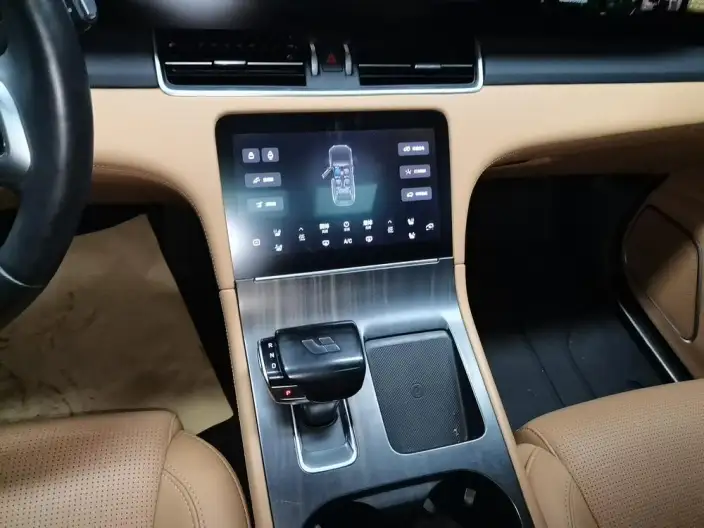 Li Auto ONE 2021 Model Extended Range 6 seat Edition – фото 8