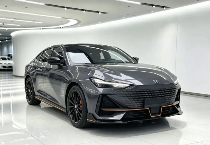 Changan UNI-V 2023 Model 1.5T Sports Edition – фото 3