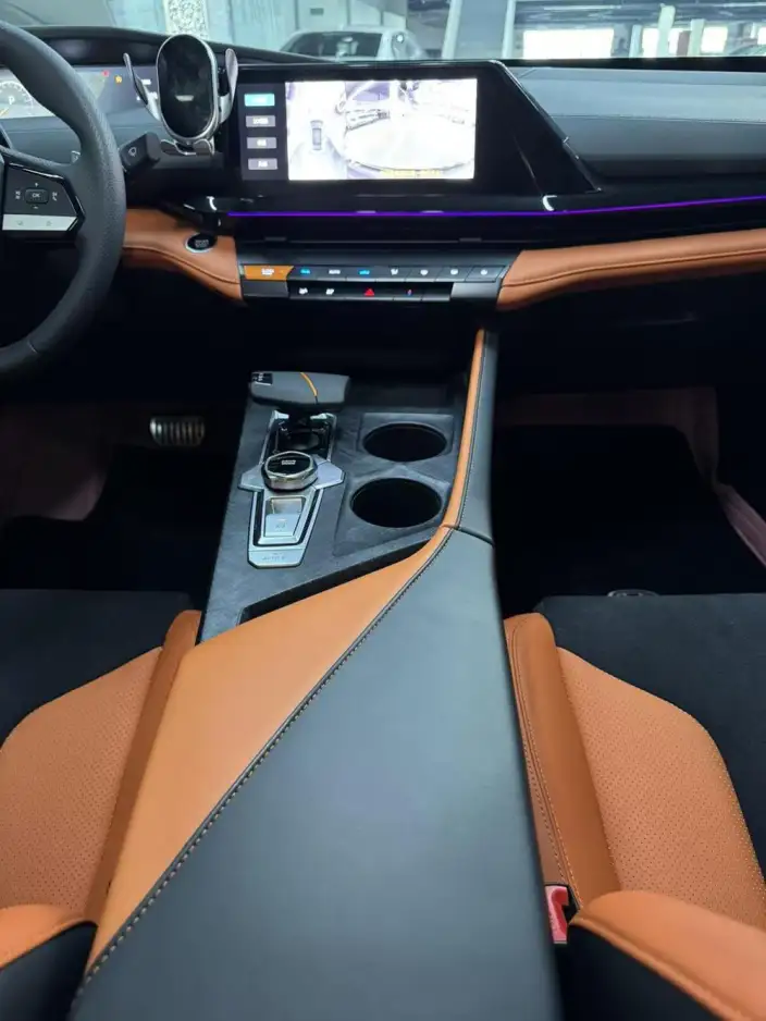 Changan UNI-V 2023 Model 1.5T Sports Edition – фото 9