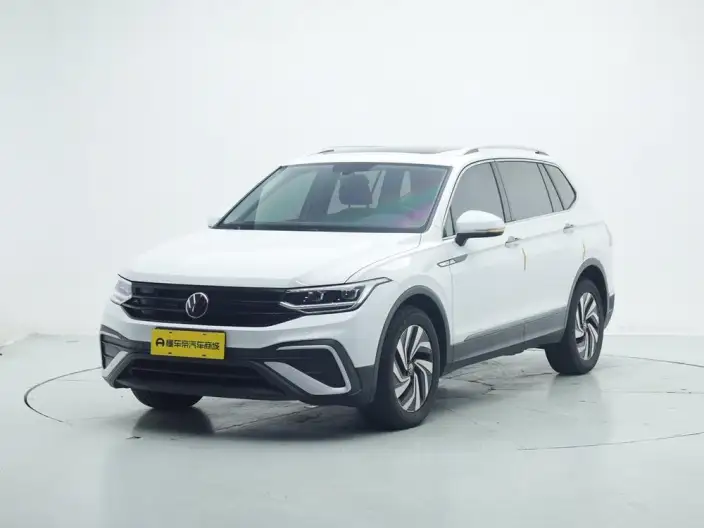 Volkswagen Tiguan L 2023 Model 300TSI 2WD Smart Edition – фото 1