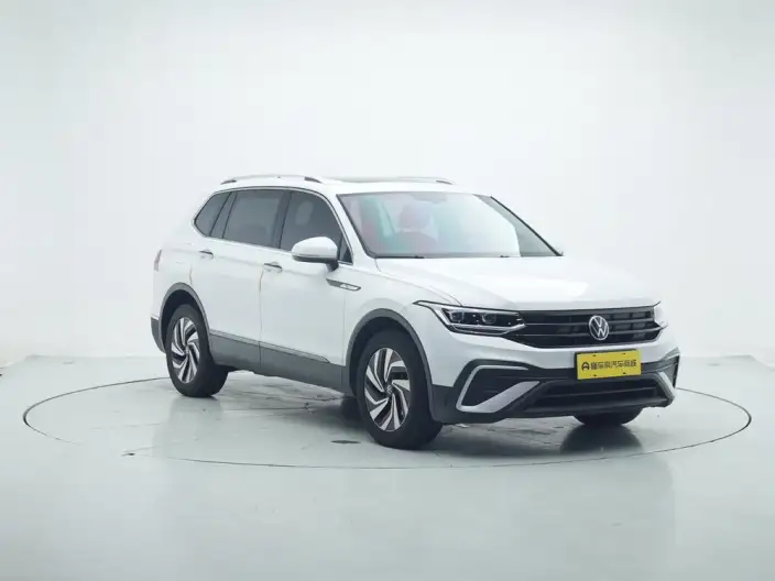 Volkswagen Tiguan L 2023 Model 300TSI 2WD Smart Edition – фото 3