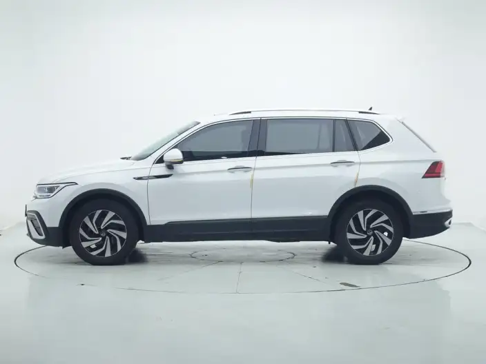 Volkswagen Tiguan L 2023 Model 300TSI 2WD Smart Edition – фото 4