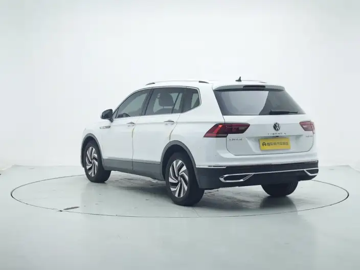 Volkswagen Tiguan L 2023 Model 300TSI 2WD Smart Edition – фото 5