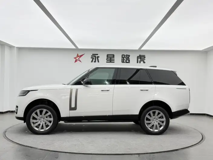 Range Rover 2023 Model 3.0 L6 360PS Shengshi Edition