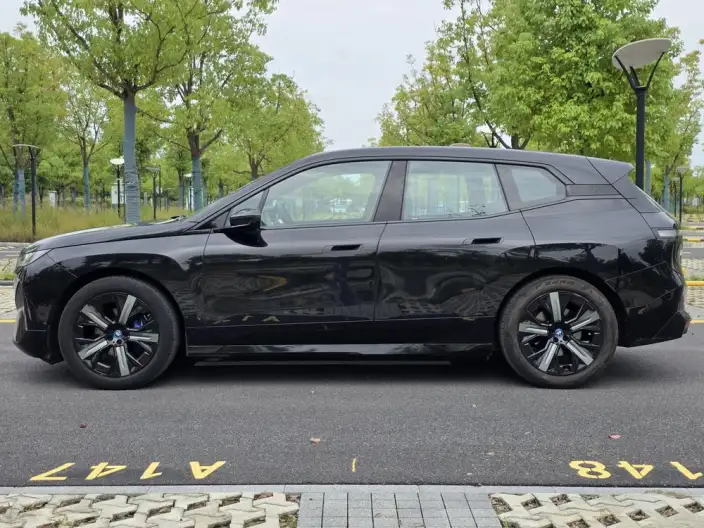 BMW iX 2022 Model xDrive40 – фото 4