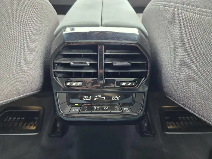 BMW iX 2022 Model xDrive40 – фото 10
