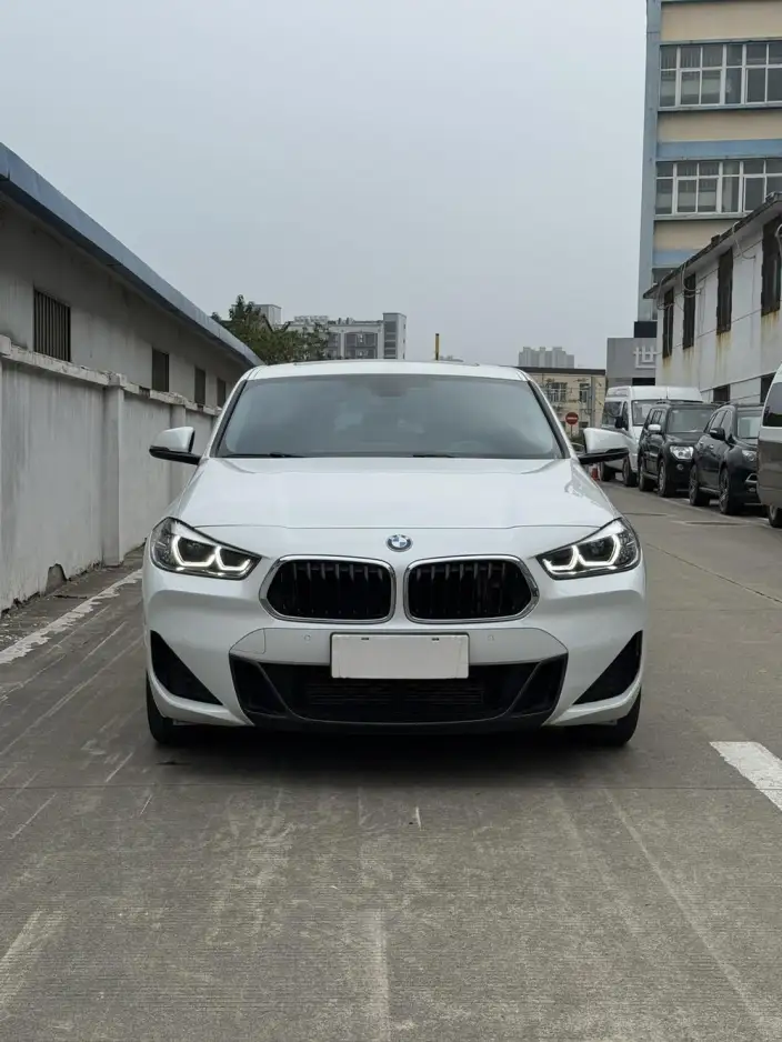 BMW X2 2021 Model sDrive25i Night Edition Edition – фото 2