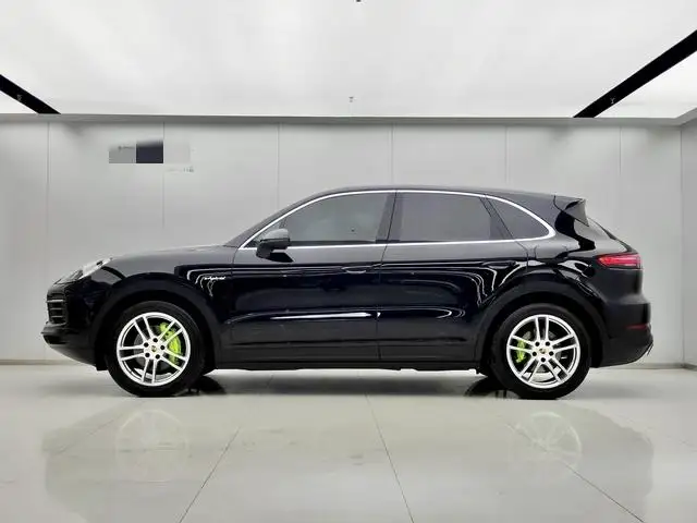 Cayenne E-Hybrid 2021 Model Cayenne E-Hybrid 2.0T – фото 3