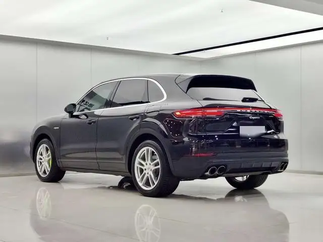 Cayenne E-Hybrid 2021 Model Cayenne E-Hybrid 2.0T – фото 4