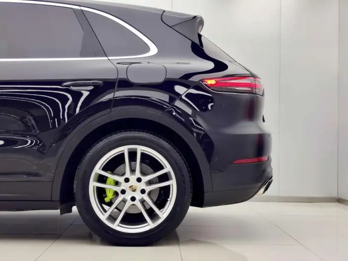 Cayenne E-Hybrid 2021 Model Cayenne E-Hybrid 2.0T – фото 8