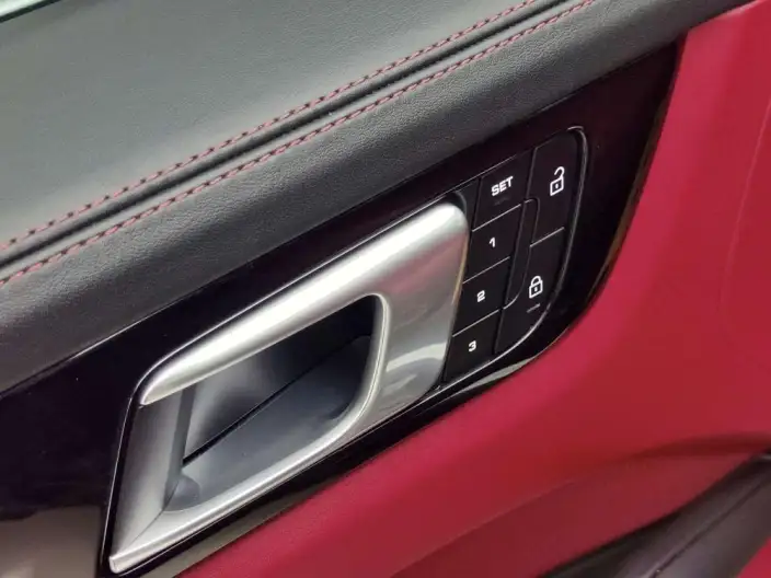 Cayenne E-Hybrid 2021 Model Cayenne E-Hybrid 2.0T – фото 9