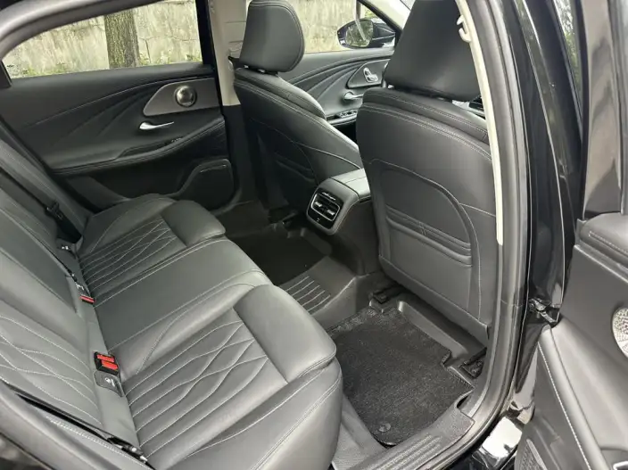 Chery Arrizo 8 2022 Model 1.6TGDI DCT Shang – фото 8