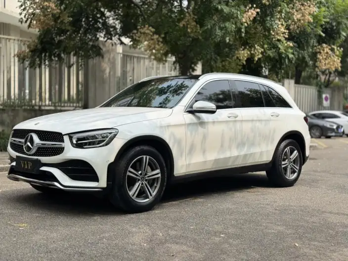 Mercedes-Benz GLC 2020 Model GLC 260 L 4MATIC Luxury Model – фото 1